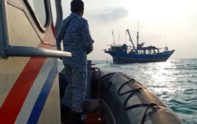  Under Pressure From Fishermen, Pakistan Takes Action Against Illegal Fishing In-TeluguStop.com