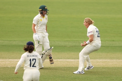 Women’s Ashes Test: Knight, Brunt Lead England Fightback Before Rain Force Women’s Ashes Test: Knight, Brunt Lead England Fightback Before Rain Force-TeluguStop.com