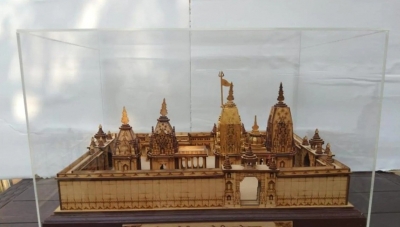  Wooden Replicas Of Kashi Vishwanath Temple Much In Demand #wooden #replicas-TeluguStop.com