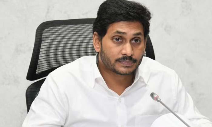  Will Jagan Become A Hero In Their Eyes Or Else It Will Be Difficult  , Jagan, Yc-TeluguStop.com