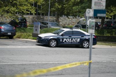  1 Student Dead, Another Injured In Shooting Outside School In Us’ Minnesot-TeluguStop.com