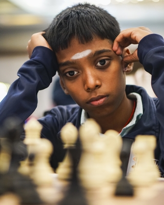  16-year-old Indian Chess Gm Praggnanandhaa Shocks World No. 1 Carlsen-TeluguStop.com