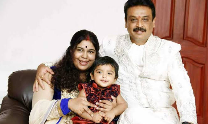  Actor Naresh Comments About His Third Wife, Actor Naresh, Tollywood, Telugu Film-TeluguStop.com