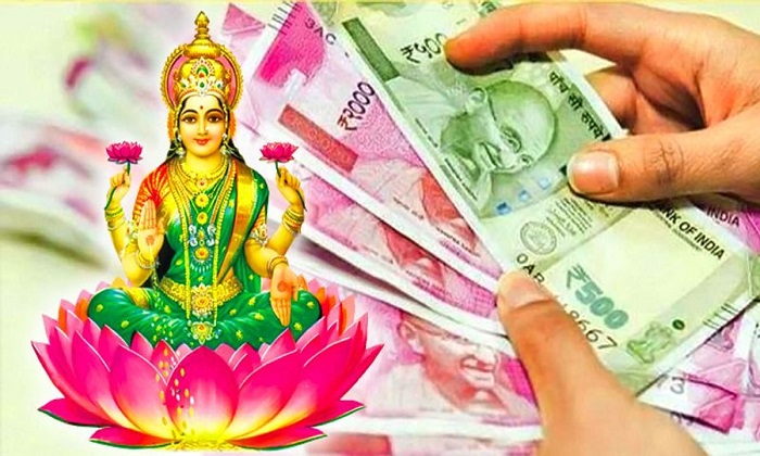  Do This If You Want All The Earned Money To Stay At Home , Devotional, Laxmi Dev-TeluguStop.com