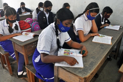  Bengal Govt Mulling To Introduce Ppp Model In School Education-TeluguStop.com