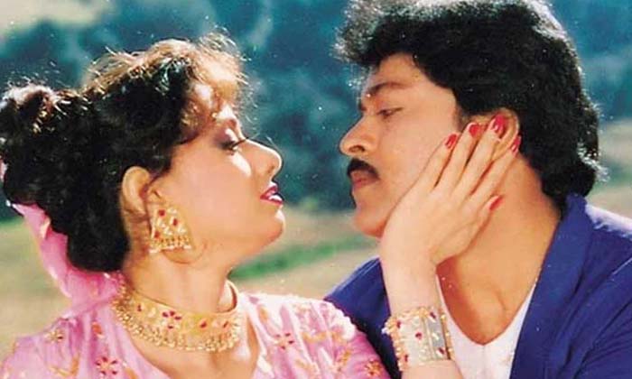  Sridevi Remunaration Equals To Chiranjeevi In Old Days ,chiranjeevi , Sri Devi ,-TeluguStop.com