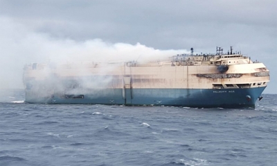  Ev Fire Destroys Thousands Of Audis, Porsches, Bentleys On Cargo Ship-TeluguStop.com