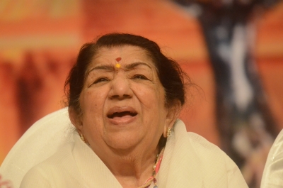  From Madhubala To Srk And Aamir, Lata Mangeshkar’s Take On Bollywood Celeb-TeluguStop.com