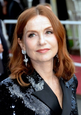  Isabelle Huppert Tests Positive For Covid-TeluguStop.com