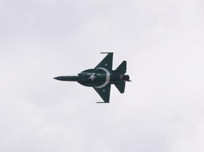  Pakistan Air Force To Induct First Batch Of Jf-17 Block Iii Fighter Jets #pakist-TeluguStop.com