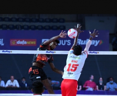  Pvl: Guru Prasanth Helps Hyderabad Black Hawks Take Down Kolkata Thunderbolts-TeluguStop.com