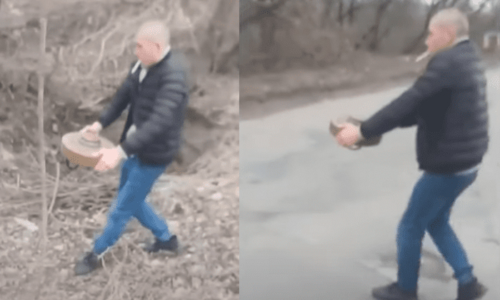  Ukraine Civilian Removes Landmine With Bear Hand Details, Bomb In Hand, Viral V-TeluguStop.com