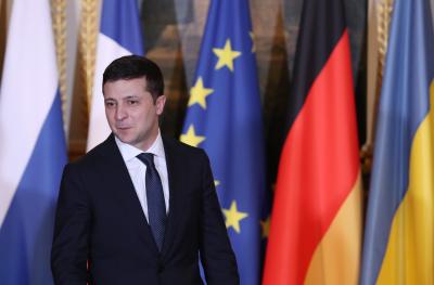 Ukrainian Prez Discusses Regional Security Challenges With German Chancellor Ukrainian Prez Discusses Regional Security Challenges With German Chancellor-TeluguStop.com