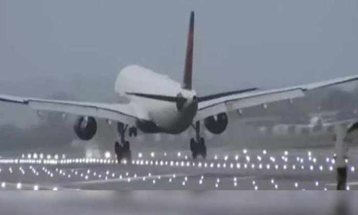  Air India Pilots Ace Uk Storm Landing, Praised As very Skilled,air India Pilots,-TeluguStop.com