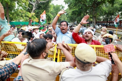  Youth Congress Workers Demonstrate At Secl Premises In Escalation Of Coal Protes-TeluguStop.com