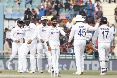  1st Test: India Thrash Sri Lanka By An Innings And 222 Runs, Take 1-0 Series Lea-TeluguStop.com