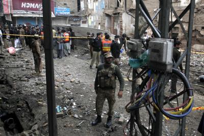  30 Dead, 50 Injured In Peshawar Mosque Blast (ld)-TeluguStop.com