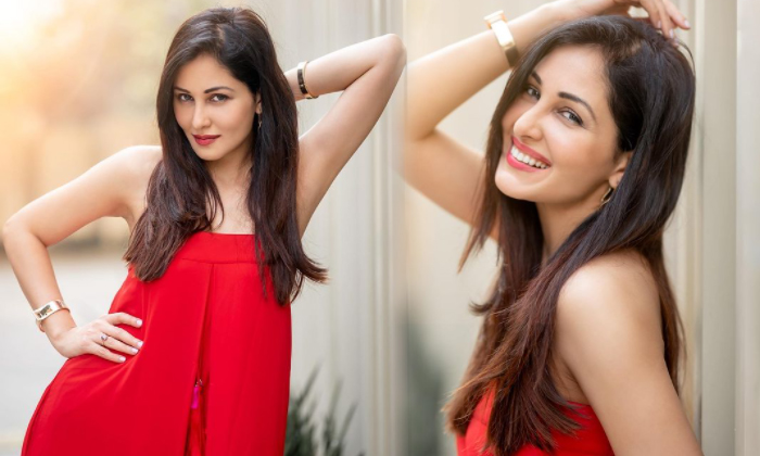 Glamorous Actress Pooja Chopra Mind Blowing Pictures-telugu Actress Photos Glamorous Actress Pooja Chopra Mind Blowing P High Resolution Photo