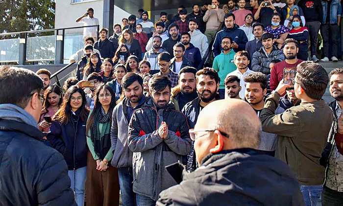 Parliamentary Panel Seeks Database Of Indians Abroad, Afghanistan, Ukraine, Par Parliamentary Panel Seeks Database Of Indians Abroad, Afghanistan, Ukraine, Par-TeluguStop.com