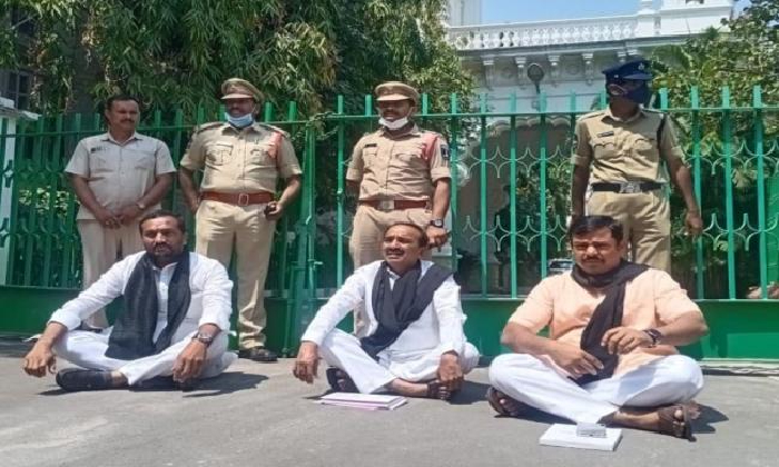  Telangana High Court: What Is The Reason For The Suspension Of Bjp Mlas?-TeluguStop.com