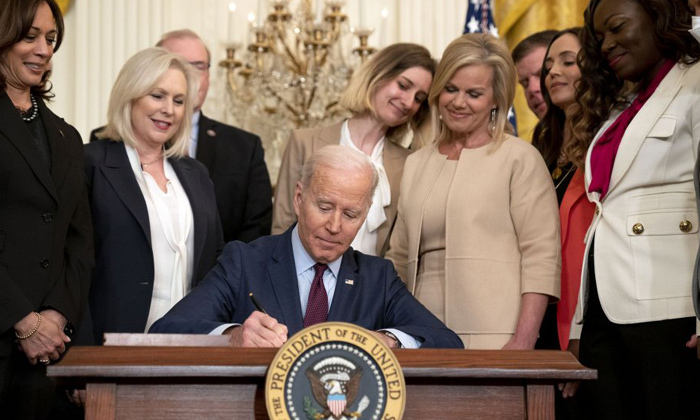  President Joe Biden Signs Ending Forced Arbitration Of Sexual Assault Act, Joe B-TeluguStop.com