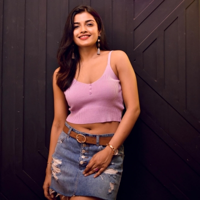  After Rashmika, Aashna Zaveri Jives To 'arabic Kuthu' From 'beast'-TeluguStop.com