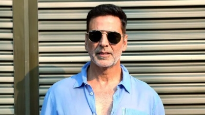  Akshay Kumar Flags Off 'bachchhan Paandey Ki Sawari' Road Trip-TeluguStop.com