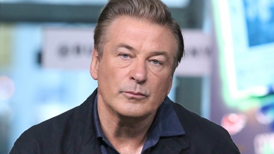  Alec Baldwin Tried To Settle 'rust' Shooting Case To Resume Suspended Production-TeluguStop.com