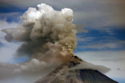  Alert Level Raised For Philippines' Taal Volcano-TeluguStop.com