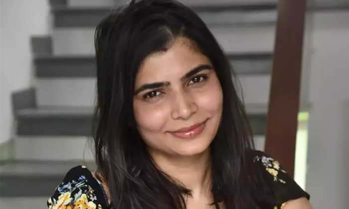  Chinmayi Sripada Fires On Men Who Abuse Women Details, Chinmayi Sripada, Commen-TeluguStop.com