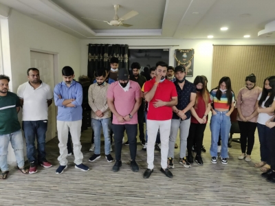 Fake Call Centre Duping Us, Canada Citizens Busted In Gurugram Fake Call Centre Duping Us, Canada Citizens Busted In Gurugram-TeluguStop.com