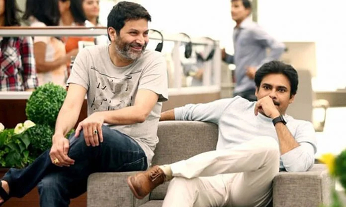  First Time Trivikram Say No To Write Dialogues For Pawan Kalyan Movie Details,-TeluguStop.com