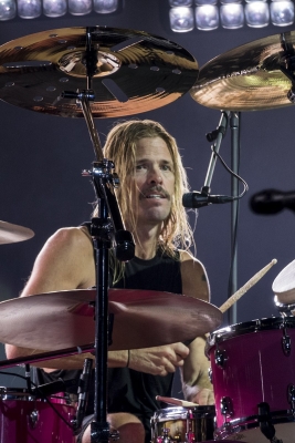  Foo Fighters Drummer Taylor Hawkins Dies At 50-TeluguStop.com