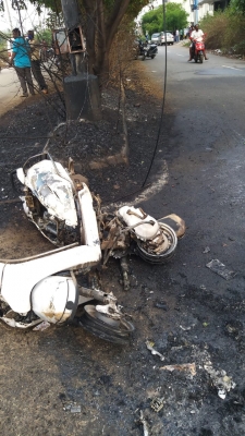 Hold - Transformer Blast In B'luru Kills Father, Daughter Hold - Transformer Blast In B'luru Kills Father, Daughter-TeluguStop.com