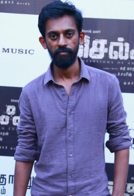  Inspiration For 'selfie' Came From College Student Selling Seats: Mathi Maaran-TeluguStop.com