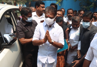  Jayalalithaa Death: Ops, Ilavarasi Appear Before Arumughaswamy Commission-TeluguStop.com