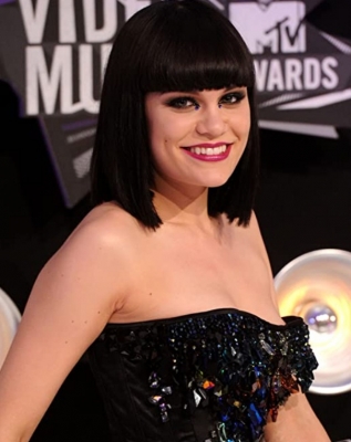 Jessie J Cried After Suffering Morning Sickness Jessie J Cried After Suffering Morning Sickness-TeluguStop.com