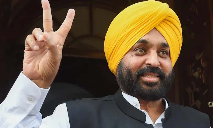 Complaining Through Whatsapp Is A Key Decision Of The Cm , Aap , Punjab Cm , Bh Complaining Through Whatsapp Is A Key Decision Of The Cm , Aap , Punjab Cm , Bh-TeluguStop.com
