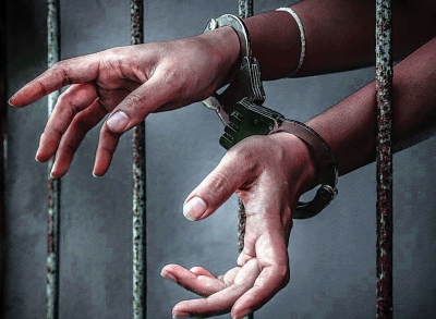  Mother-son Duo Involved In Interstate Drug Trade Held In Delhi-TeluguStop.com