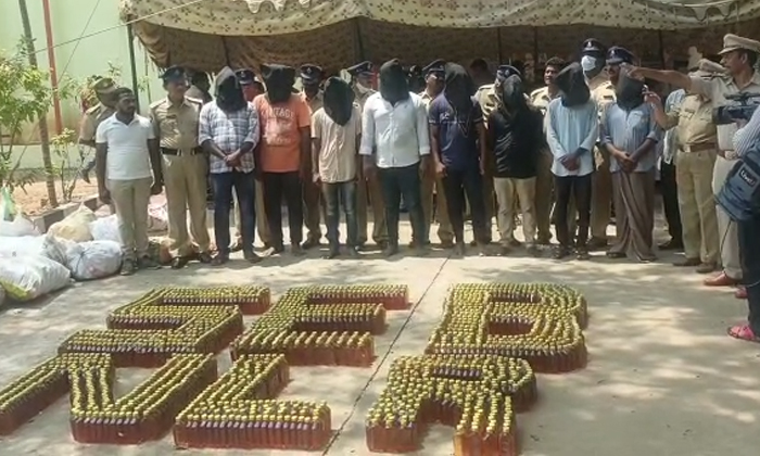  Nellore Seb Police Caught 18k Bottles Of Illegal Wine Details, Nellore ,seb Poli-TeluguStop.com