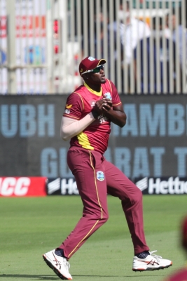  Nkrumah Bonner, Jason Holder Keep West Indies In Contention With England-TeluguStop.com
