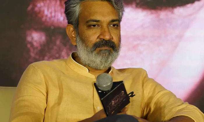 Rrr.. తమిళ ఫ్యాన్స్ కామెంట్స్ వై Rrr.. తమిళ ఫ్యాన్స్ కామెంట్స్ వై-TeluguStop.com