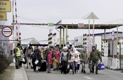  Over 1 Mn Refugees Leave Ukraine For Poland-TeluguStop.com