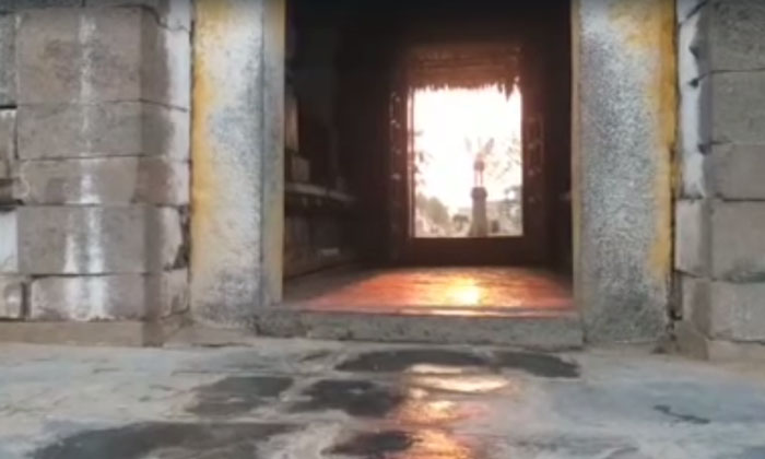  A Miracle Was Discovered At The Bhavanarayana Swamy Temple, Miracle , Bhavanaray-TeluguStop.com