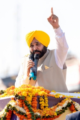  Punjab Cm Announces Launch Of Phone Number To Expose Corrupt-TeluguStop.com