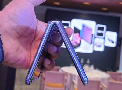 Samsung May Launch Third Foldable This Year Samsung May Launch Third Foldable This Year-TeluguStop.com