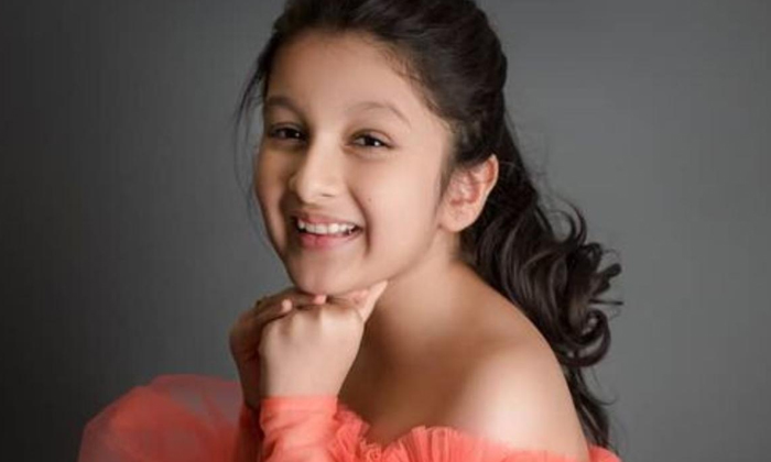  Mahesh Babu Daughter Sitara New Photos Goes Viral , Flim News, Mahesh Babu, Nam-TeluguStop.com