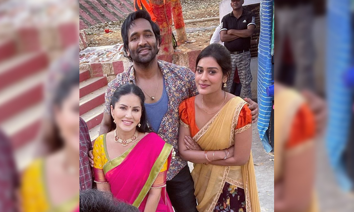  Sunny Leone And Payal Raj Put With Manchu Vishnu Gali Nageswara Rao, Manchu Vish-TeluguStop.com