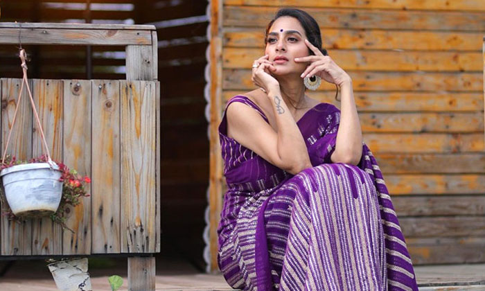 Telugu Bhanu Priya, Dasaradha, Kavitha, Mandira Badi, Meghana Raj, Raj Kaushal,