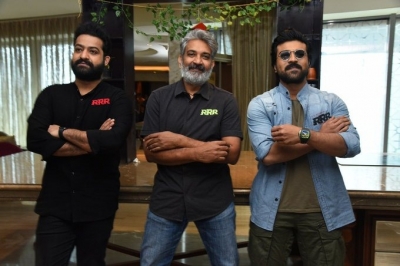  Tough Taskmaster: How Rajamouli Showed No Mercy To Jr Ntr, Ram Charan-TeluguStop.com